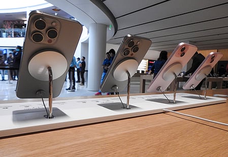 Apple Inc. will host its fall launch on September 9, streaming the event online in keeping with its post-Covid tradition of virtual showcases.