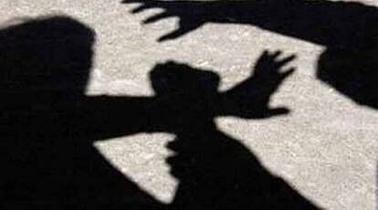 Four students of the University of Calcutta were beaten up by a group of Hindi-speaking traders in Sealdah station area in north Kolkata. Illustrative image,