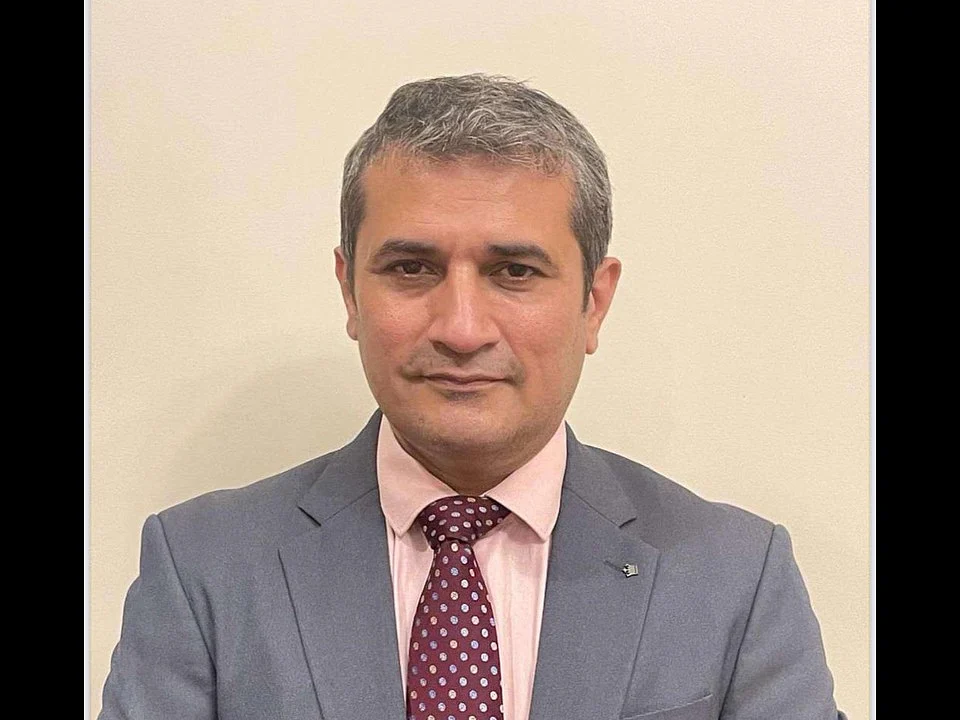 Dr. Vineet Malhotra