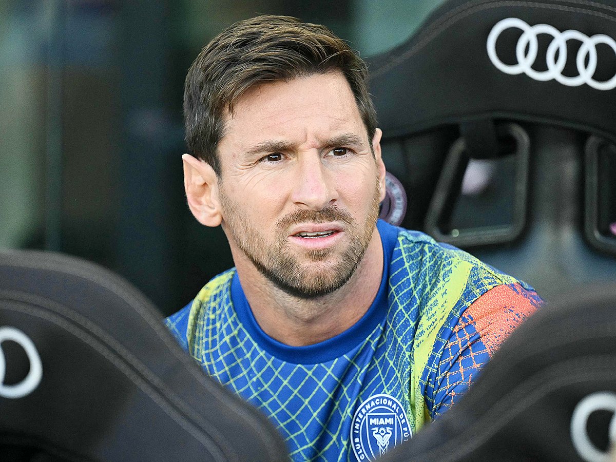  Lionel Messi 