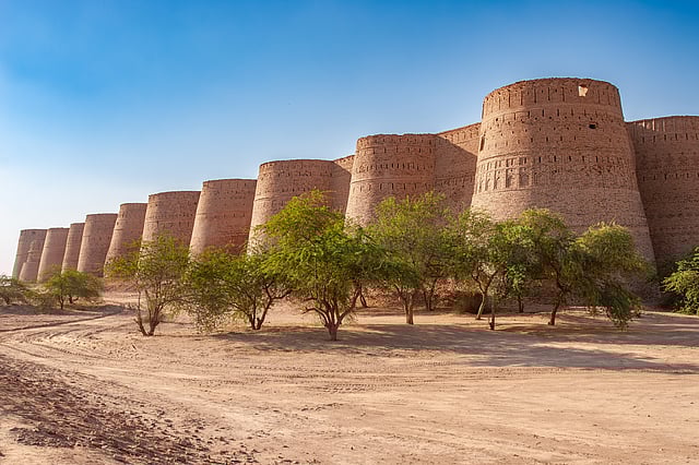 Derawar Fort & Cholistan Desert