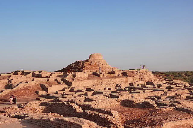 Mohenjo-Daro 
