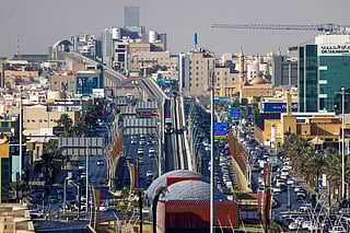 Saudi Arabia strict rules for commercial sidewalk use