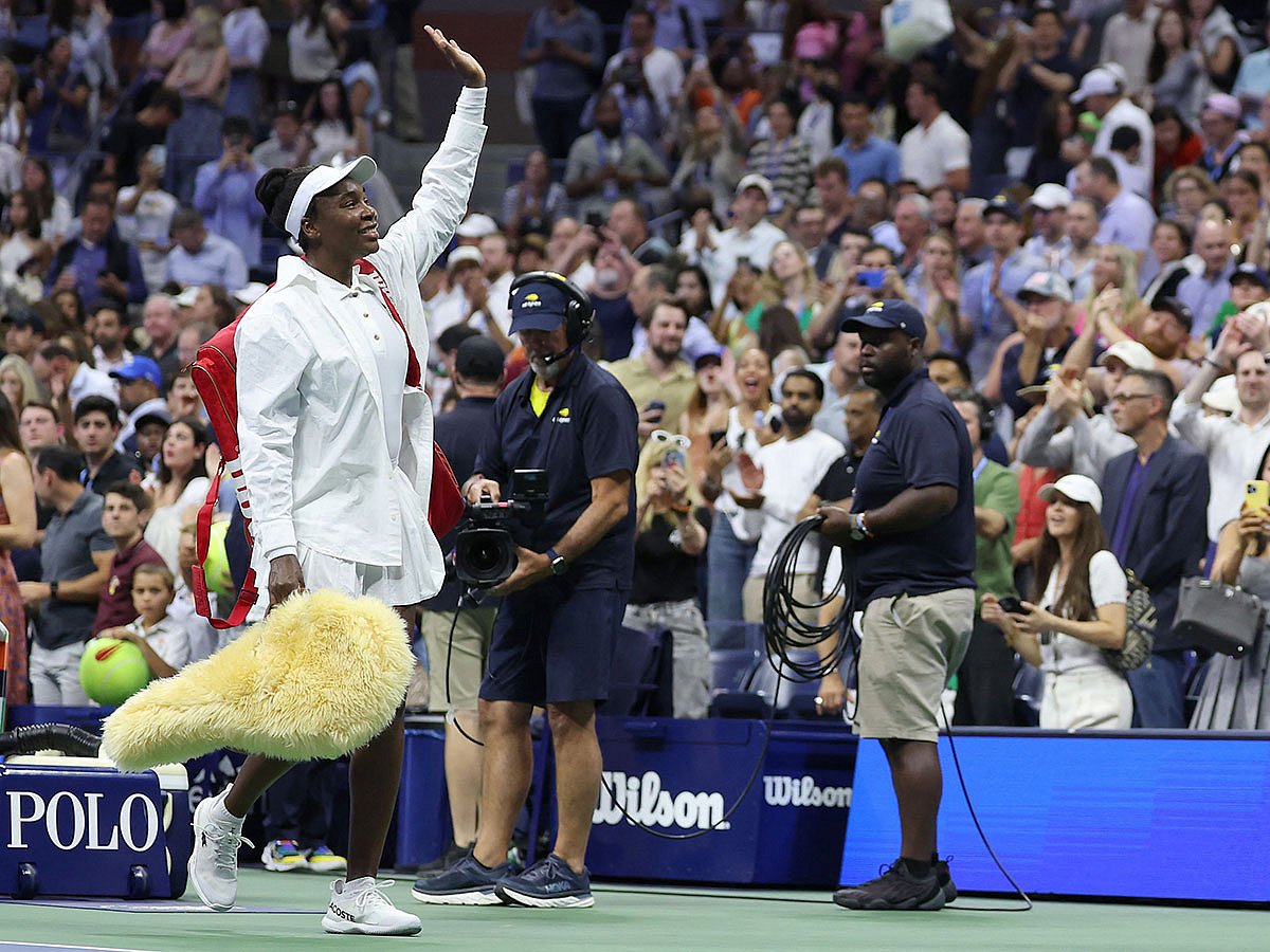 Venus Williams waves to the crowd after losing to Karolina Muchova of Czech Republic in the women's singles first round.