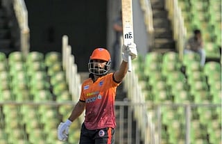 11 sixes in 12 balls! Salman Nizar grabs limelight