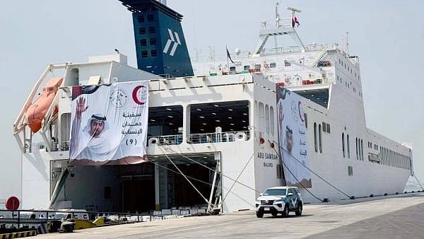 UAE's 9th Hamdan humanitarian ship departs to Gaza under 'Operation Chivalrous Knight 3'
