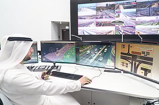 RTA uses AI to upgrade the traffic signal system in Dubai to ease traffic.