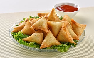 Samosa clash in India: Wife’s family beats UP man