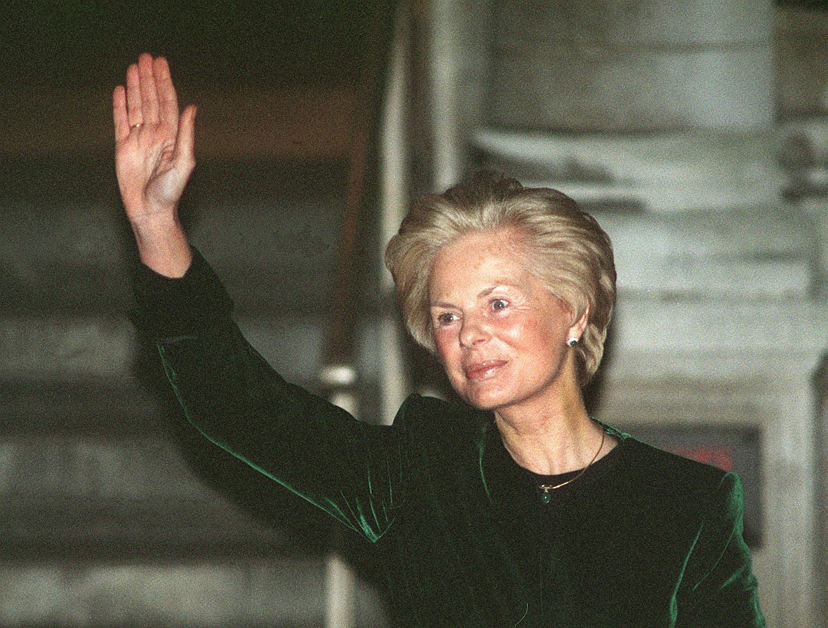 The Duchess Katharine of Kent waves to the media after being received into the Roman Catholic church by the Archbishop of Westminster, cardinal Hume at the Archbishop's House, London, 14 January 1994.