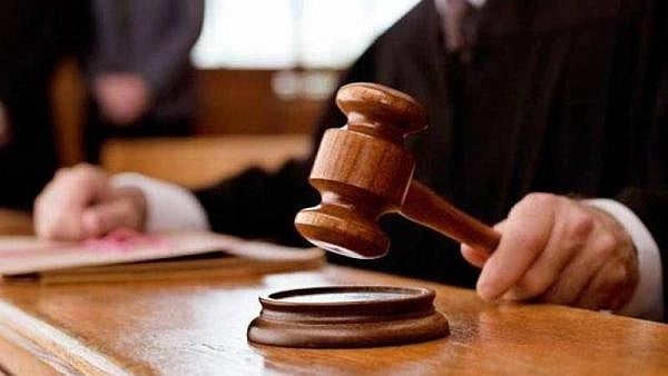 The court ruled that the defendant must pay the plaintiff Dh100,000 plus legal interest.