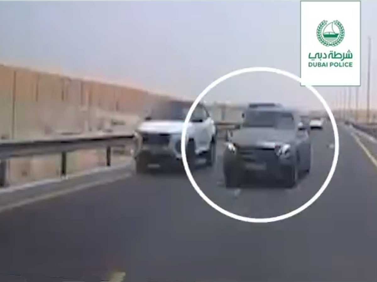 Police said that improper overtaking carries a fine of Dh600 and 6 black points.