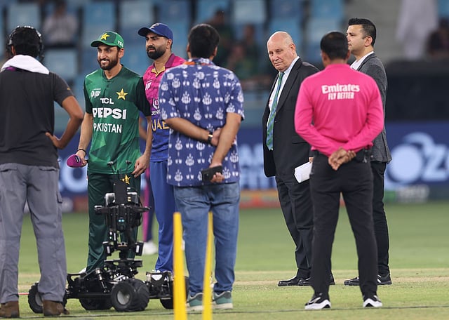 Match referee Andy Pycroft apologises to Pakistan team