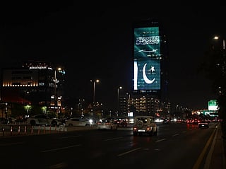 Why are Saudi landmarks flying Pakistan's colours?