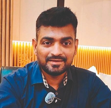 Jahfar Sadiq, Managing Director at Theyyampattil Furniture