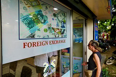 Planning on remitting Indian rupee, Pakistan rupee or Philippine peso? Here’s how you can take advantage of remittance-beneficial rates and when.