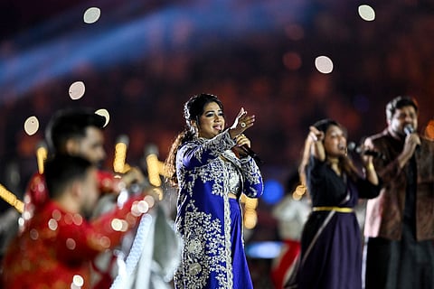 Stampede-like panic at Shreya Ghoshal show leaves fans fainting