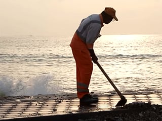 Khorfakkan acts fast to clean up Al Lulayyah Beach