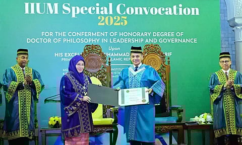 Prime Minister She­hbaz Sharif receives an honorary PhD from the International Islamic University Malaysia, in Kuala Lumpur on October 6, 2025.  