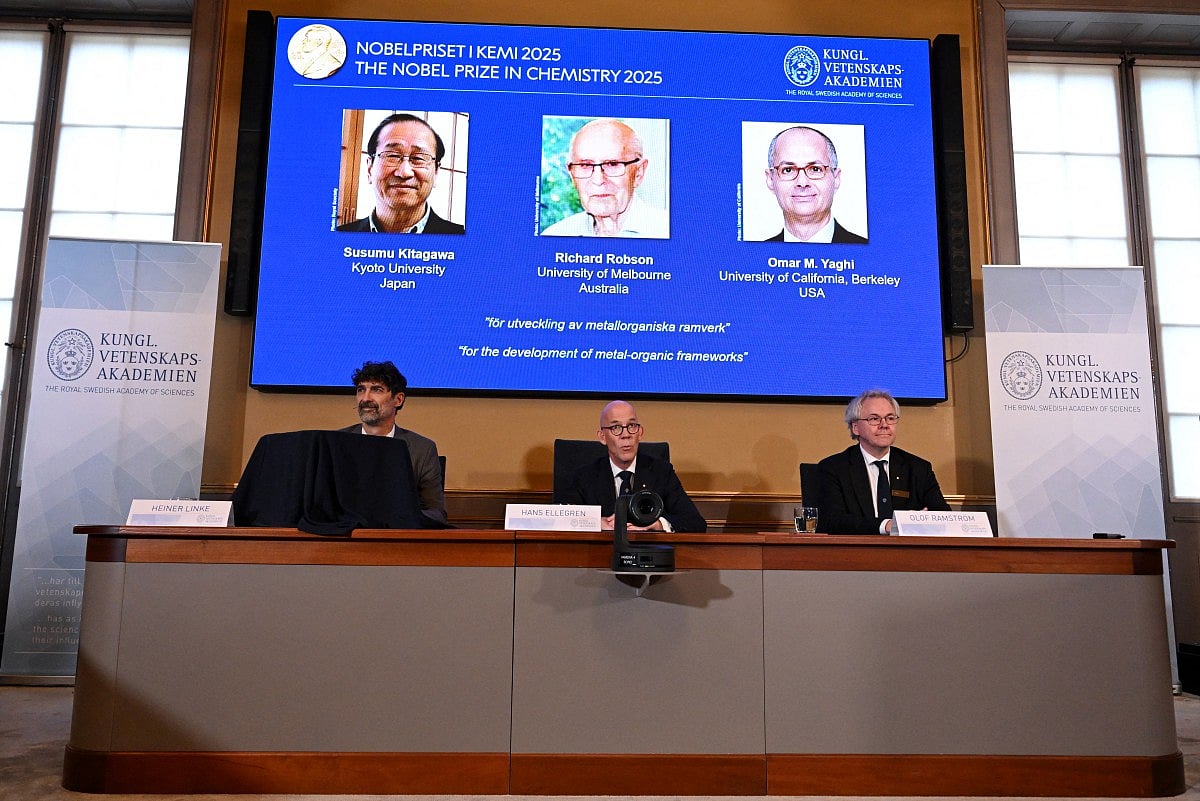 Heiner Linke, Chair of the Nobel Committee for Chemistry, Hans Ellegren, Secretary General of The Royal Swedish Academy of Sciences, and Olof Ramstroem, Member of the Nobel Committe for Chemistry, address a press conference to announce Japan's Susumu Kitagawa, UK-born Richard Robson and American-Jordanian Omar M. Yaghi as the winners of the 2025 Nobel Prize in Chemistry at the Royal Swedish Academy of Sciences in Stockholm, Sweden, on October 8, 2025.