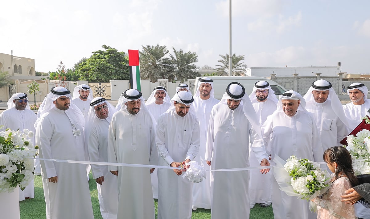 The ceremony was attended by Sheikh Haitham bin Saqr Al Qasimi, Deputy Head of the Ruler’s Office in Kalba, and Obaid Saeed Al Tunaiji, Director General of Sharjah City Municipality.