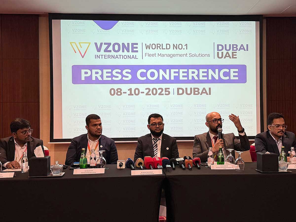 V Zone management at press conference: Rafi Pallippuram, Dr Shareef NM, Dr Anwar Mohammed , Shabeer Ali , Shenulal