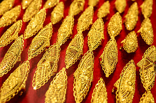 Dubai gold drops Dh15.50 after crossing Dh500