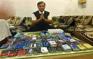Manish Dhameja set a world record for 1,638 credit cards
