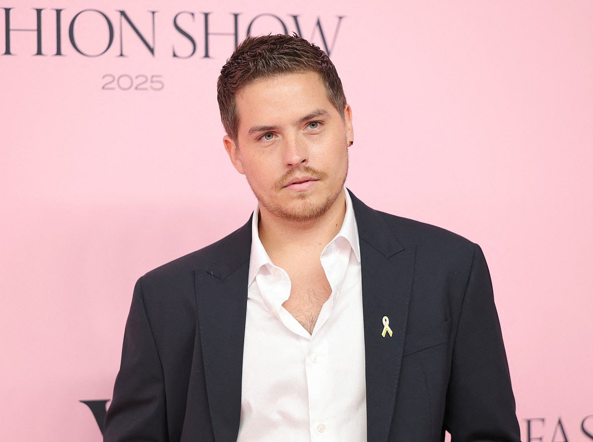 Actor restrains suspect until police arrive after late-night scare