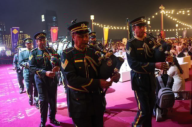 Dubai Police band dazzles with iconic Bollywood hit “Tujhe Dekha To”