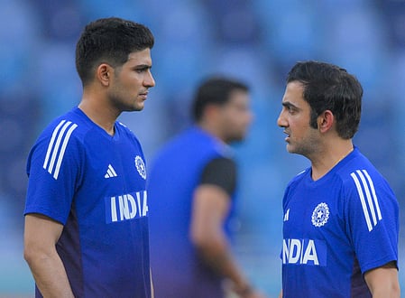 Gill, Gambhir involved in a discussion after Perth defeat.