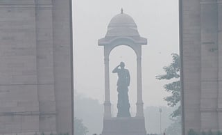 A view of Netaji Subhash Chandra Bose Canopy, covered in smog as the Air Quality Index (AQI) deteriorated, in New Delhi on Monday.  