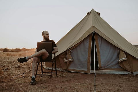 We’ve rounded up the 8 best winter camping essentials in the UAE for 2025—gear that’s practical, powerful, and a little bit fun.