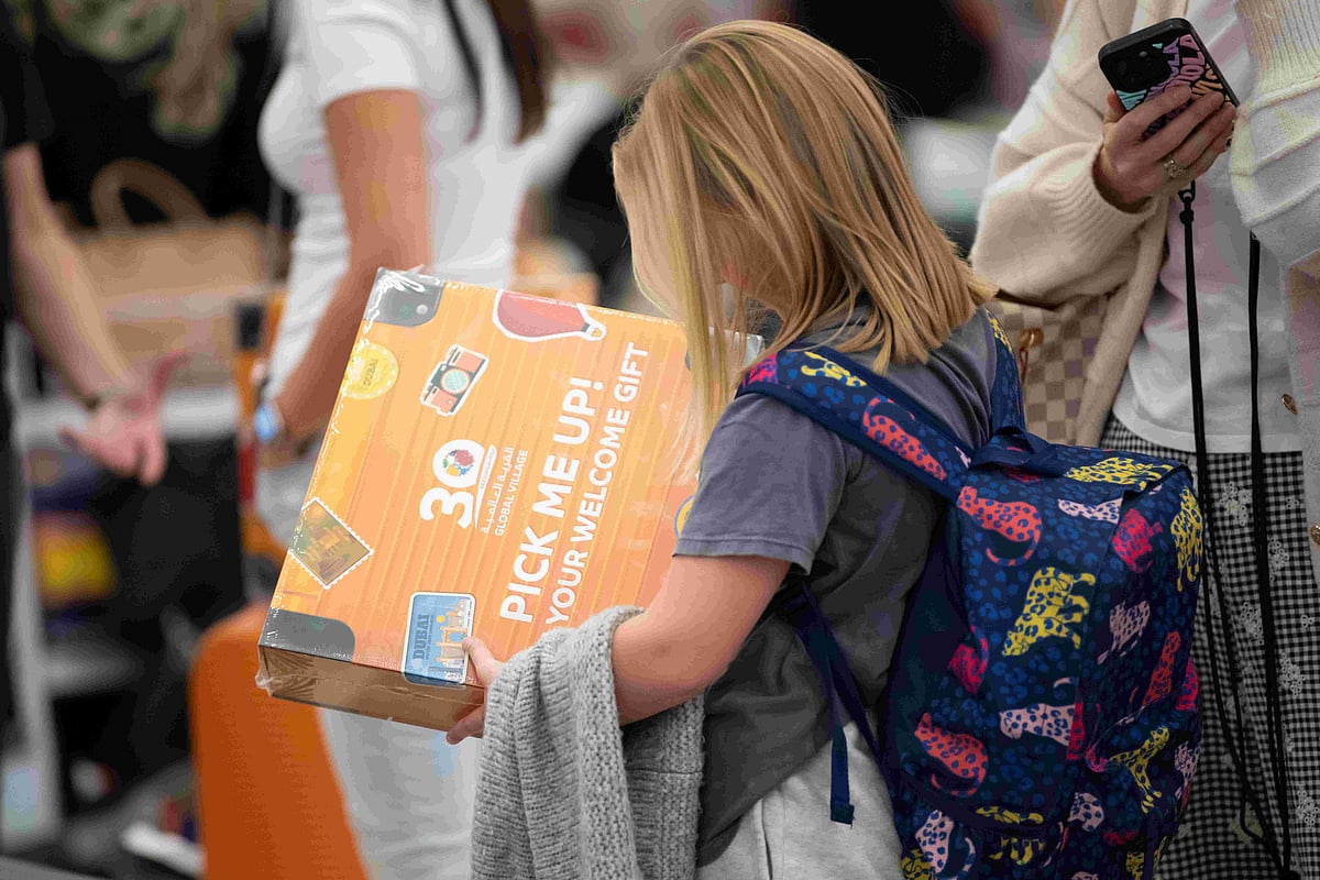 Over the weekend, 1,000 travellers at Terminal 3 were surprised with gift boxes.