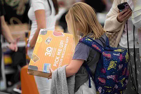 Over the weekend, 1,000 travellers at Terminal 3 were surprised with gift boxes.