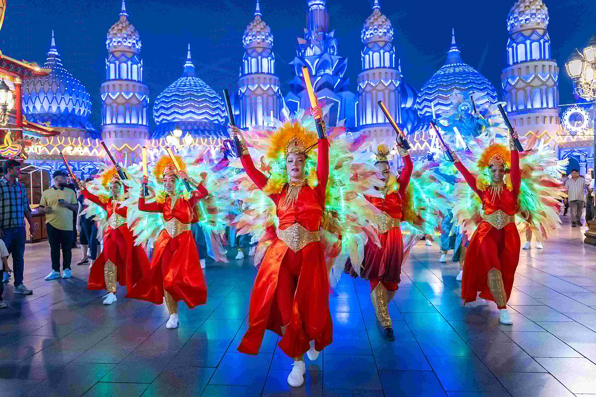 Global Village ‘30 Seasons of Wonders Parade’ 