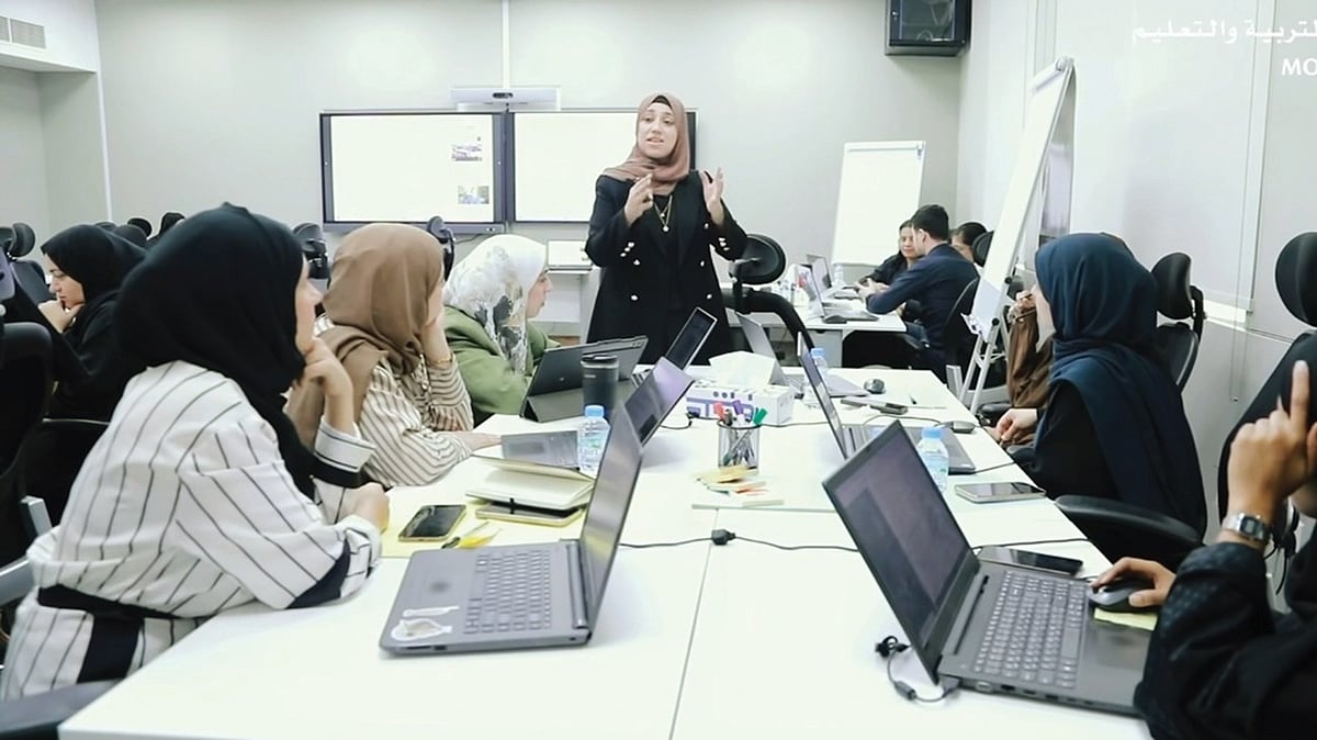 500 teachers trained to design educational content using artificial intelligence
