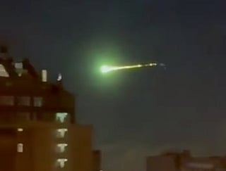 The space object's trajectory and disintegration into sparks, as seen in the video, align with typical fireball behaviour, where atmospheric friction causes the object to break apart. 

