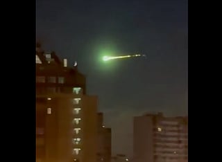 The space object's trajectory and disintegration into sparks, as seen in the video, align with typical fireball behaviour, where atmospheric friction causes the object to break apart. 

