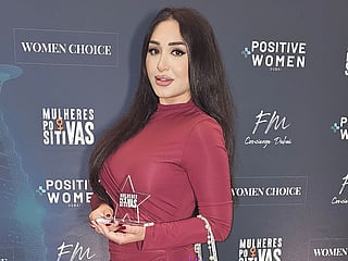 Reema Al Khatib wins Dubai Positive Women Award