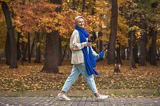 According to a new study, the pattern of walking – not just the step count – makes a difference.