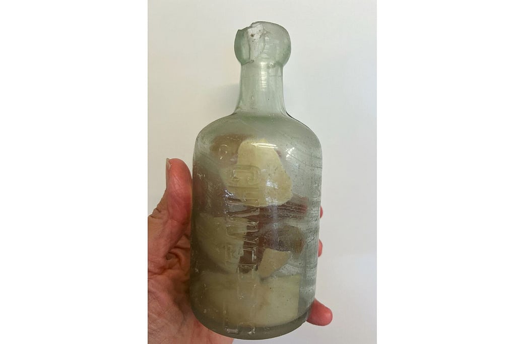 This photo provided by Deb Brown shows a bottle with letters inside in Condingup, Australia, Saturday, Oct. 25, 2025.
