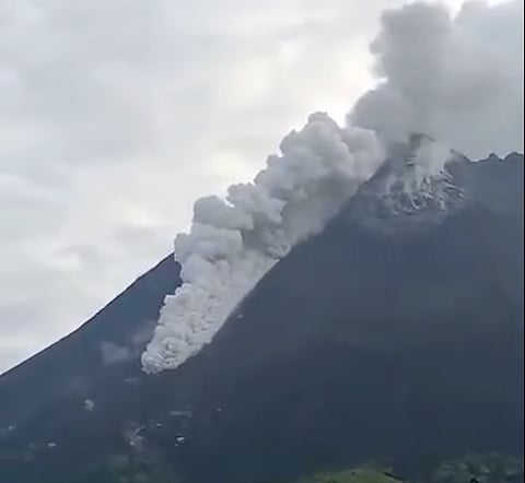 Mount Merapi erupted on Wednesday (October 29, 2025). Its status remains at level 4, signifying a high risk of further eruptions, prompting ongoing monitoring and preparedness by local authorities.


