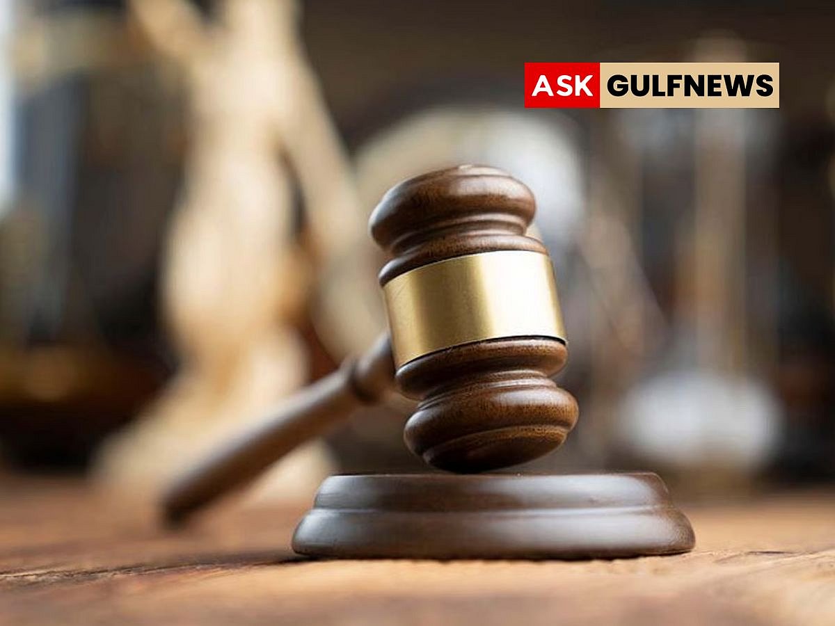 Labour regulations outline when an absence becomes reportable and how it affects future work permits.