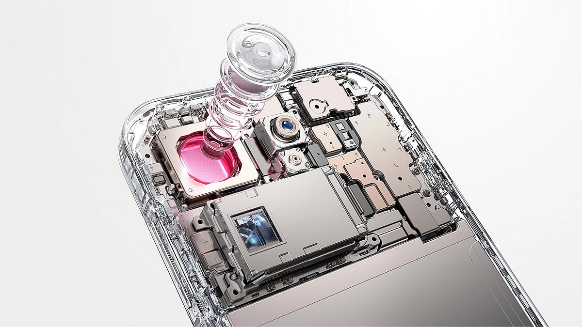 The OPPO Find X9 Pro features a revolutionary 200MP Hasselblad Telephoto lens, delivering 3x optical zoom and lossless zoom up to 13.2x.