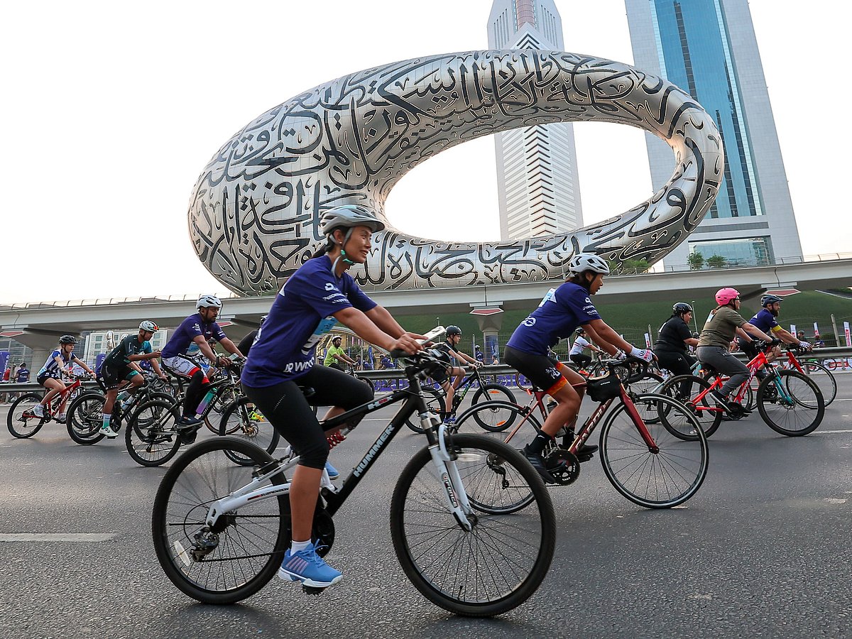 Sheikh Zayed Road turns into cyclists’ paradise as thousands participate durring Dubai Ride 2025 on the second day of Dubai Fitness Challenge 30X30 on Sunday. Photo: Virendra Saklani/Gulf News