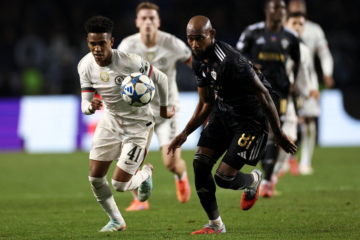 Chelsea's Brazilian midfielder #41 Estevao and Qarabag's Colombian defender #81 Kevin Medina vie for the ball during the UEFA Champions League league phase football match between Qarabag and Chelsea at the Tofiq Bahramov Republican Stadium in Baku on November 5, 2025.