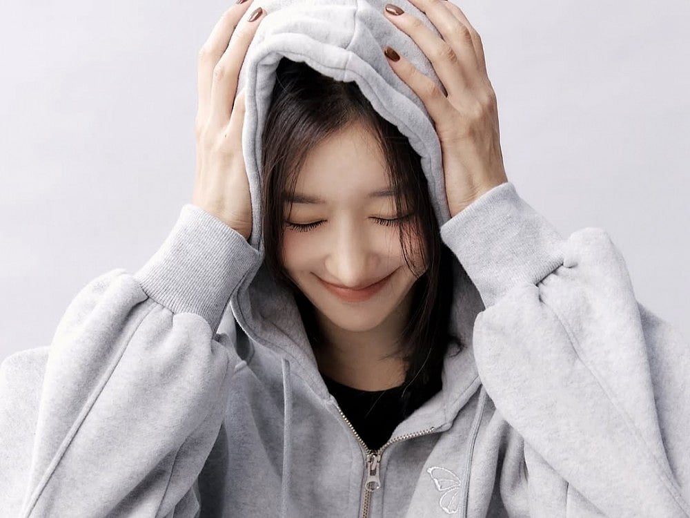 Seo Ye-Ji, after a brief hiatus, has returned to the spotlight in full force.