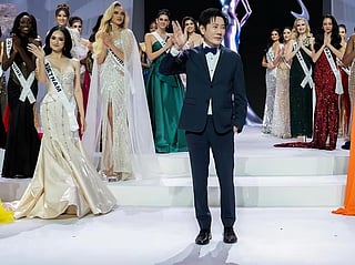 The clip quickly ignited global outrage, prompting Miss Universe Organization president Raul Rocha to condemn the incident and limit Itsaragrisil’s role in related events this year.