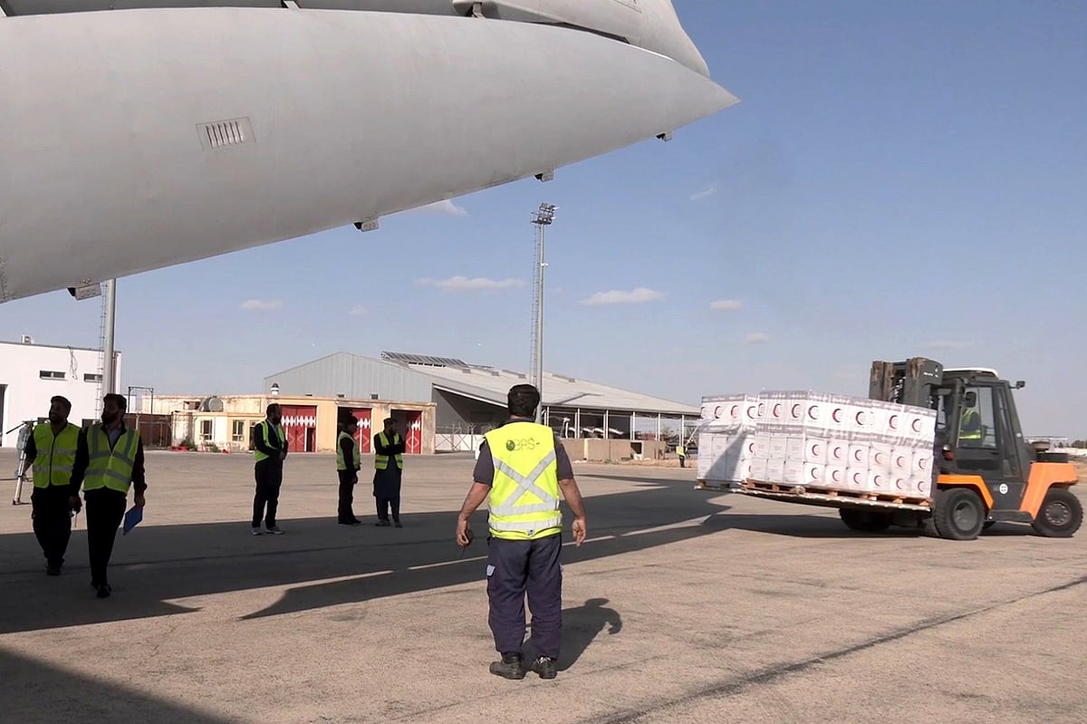 UAE sends joint relief team and urgent aid to northern Afghanistan following devastating earthquake.