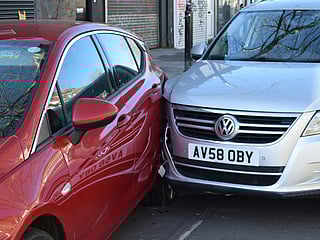 The court concluded that the defendant’s careless driving and sudden deviation caused the collision. Photo for illustrative purposes only